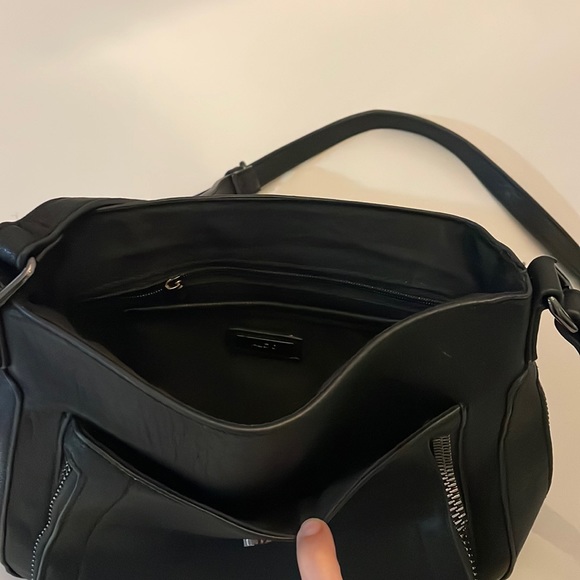 Aldo Faux Black Leather Crossbody Zipper Purse Bag - Picture 7 of 16